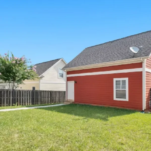 How to Design a Backyard That Looks Beautiful Without Constant Maintenance